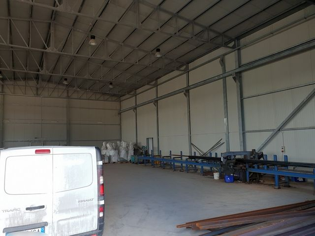 Fabbricati industriali in vendita