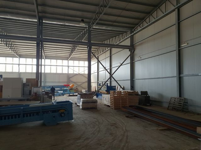 Fabbricati industriali in vendita