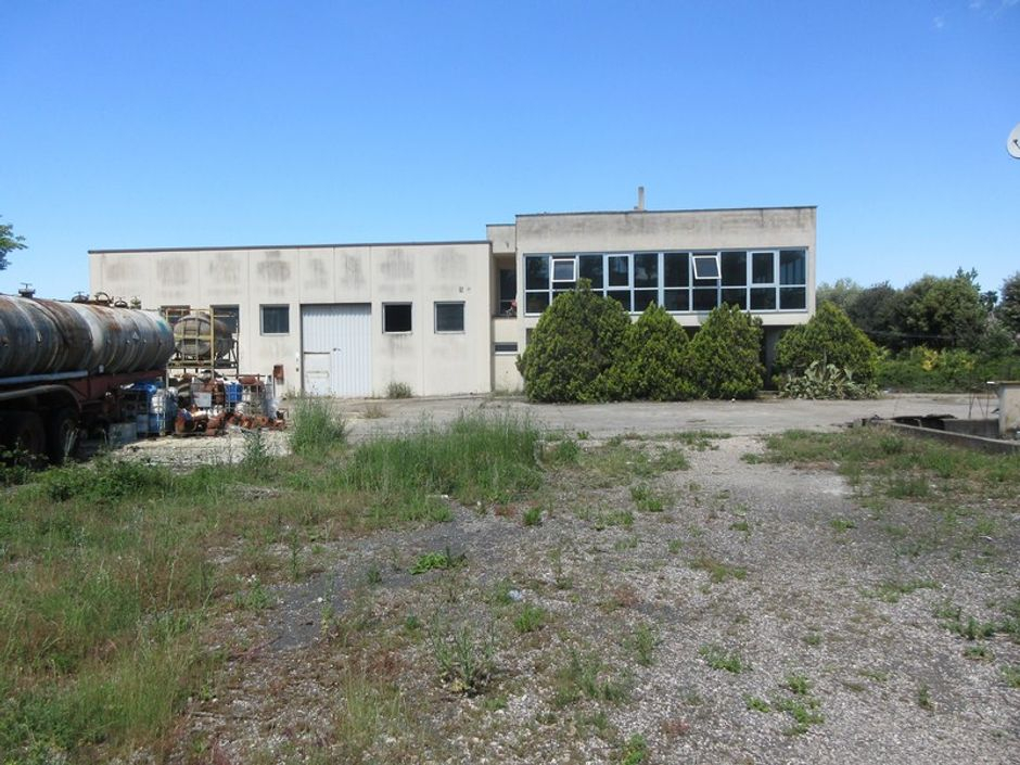 #10329 Complesso industriale in stato di abbandono in vendita - foto 1