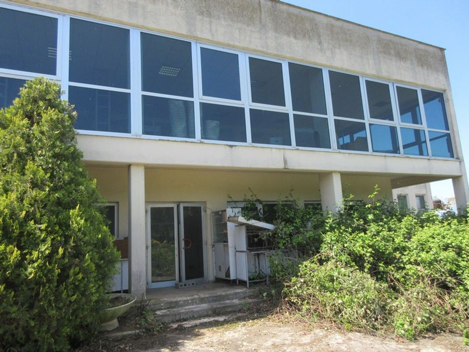 #10329 Complesso industriale in stato di abbandono in vendita - foto 2