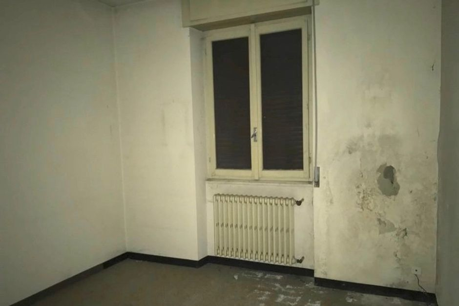 #10370 Negozio con due appartamenti e parcheggio in vendita - foto 12