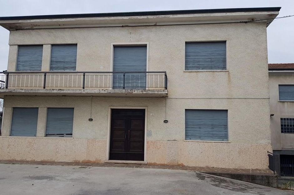 #10397 Complesso industriale con appartamenti in vendita - foto 12