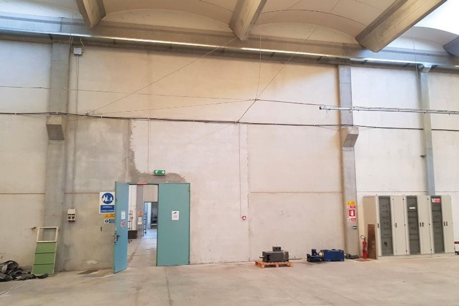 #10411 Porzione di capannone (sub 7) in opificio in vendita - foto 4