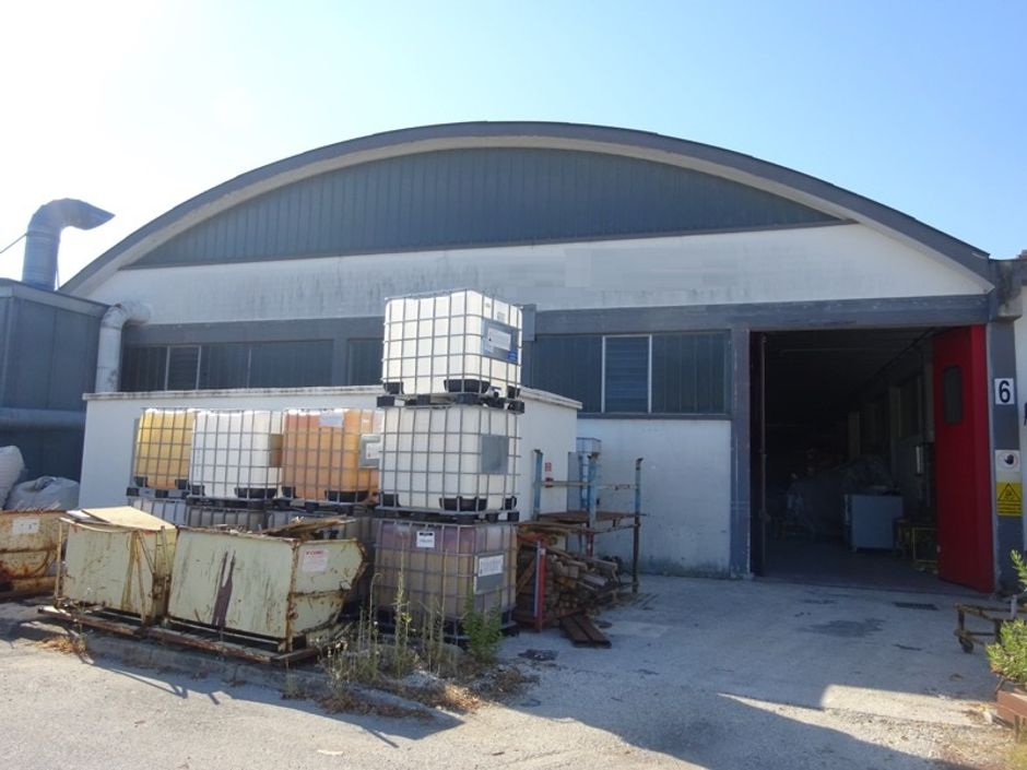 #1042 Opificio industriale con cortile privato in vendita - foto 14