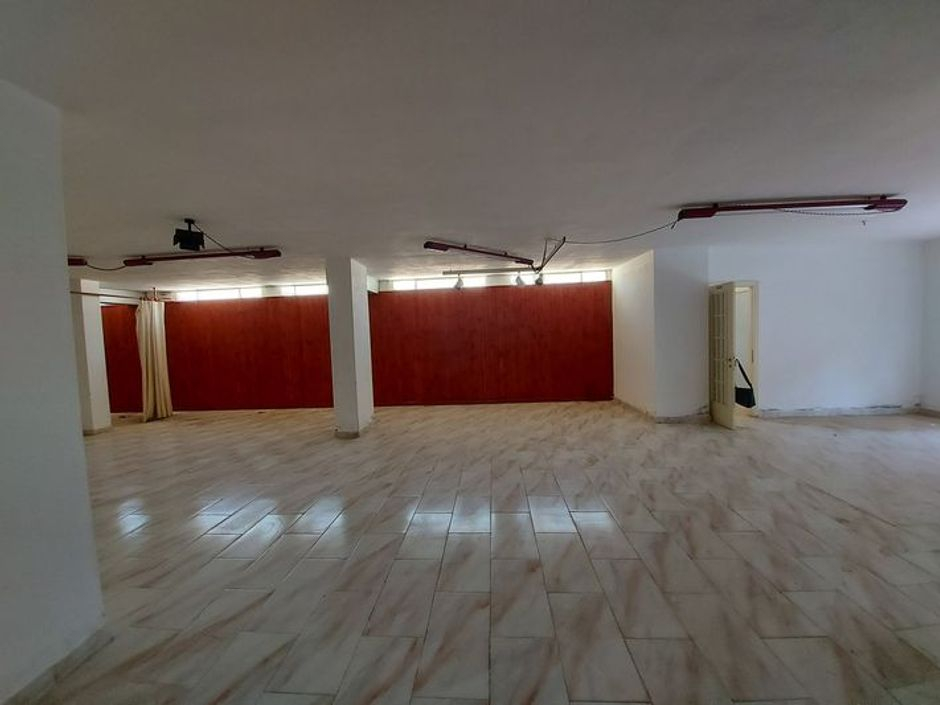 #10485 Magazzino in edificio residenziale con posto auto in vendita - foto 8