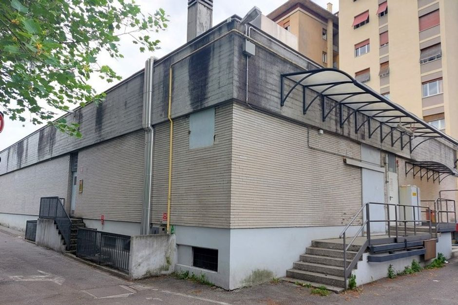 #10514 Edificio commerciale con parcheggio privato in vendita - foto 11