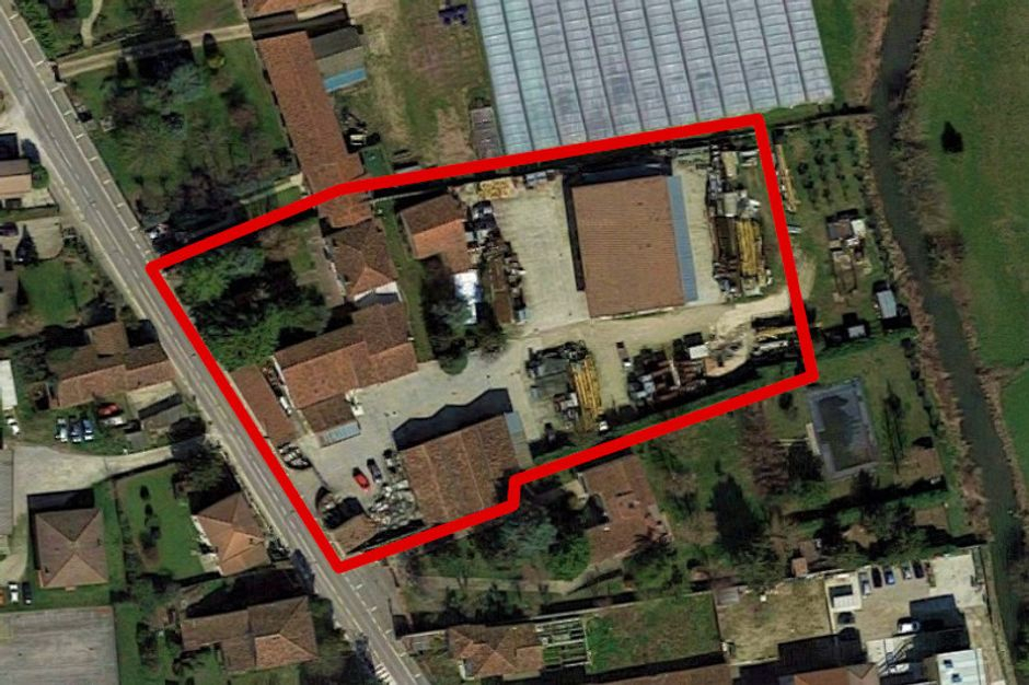 #10516 Complesso produttivo con capacità edificatoria in vendita - foto 2