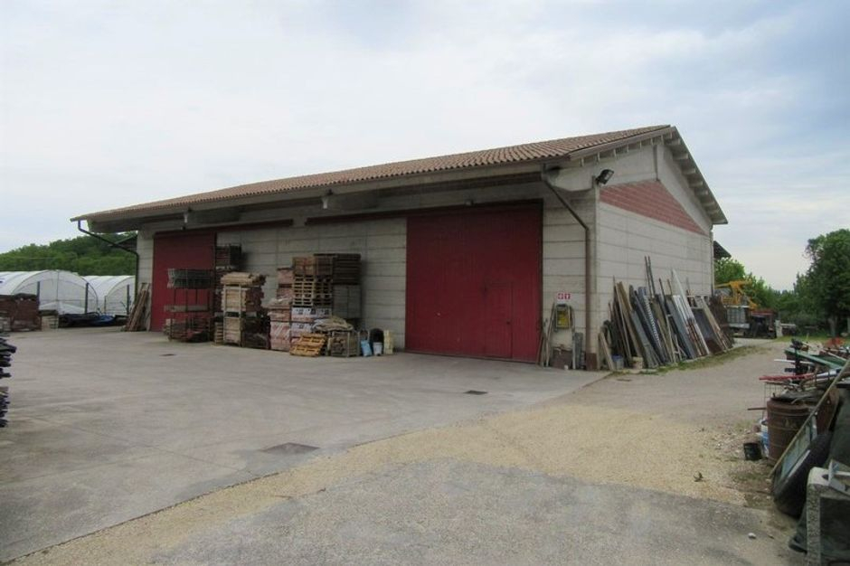 #10516 Complesso produttivo con capacità edificatoria in vendita - foto 7