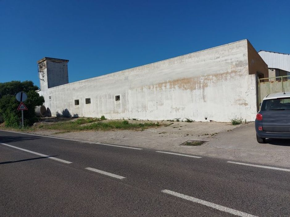 #10534 Complesso industriale con capacità edificatoria e terreni agricoli in vendita - foto 2