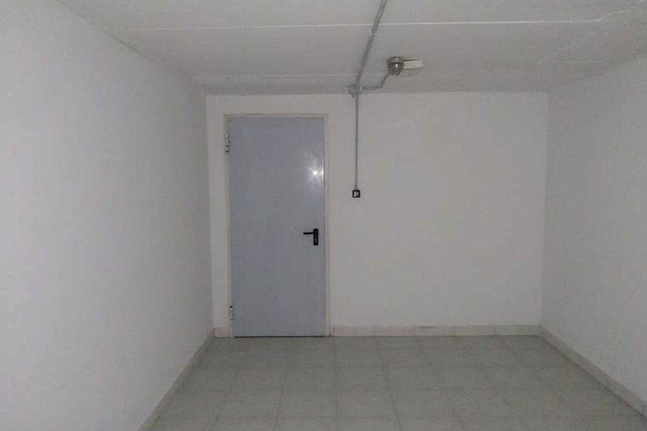 #10622 Negozio (sub 130) con magazzino e garage in vendita - foto 8