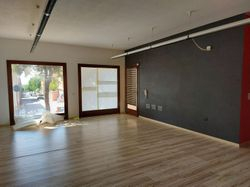 Shop with parking area - Lot 10628 (Auction 10628)