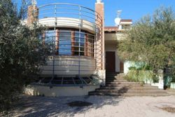 Single family villa with swimming pool and land - Lot 10683 (Auction 10683)