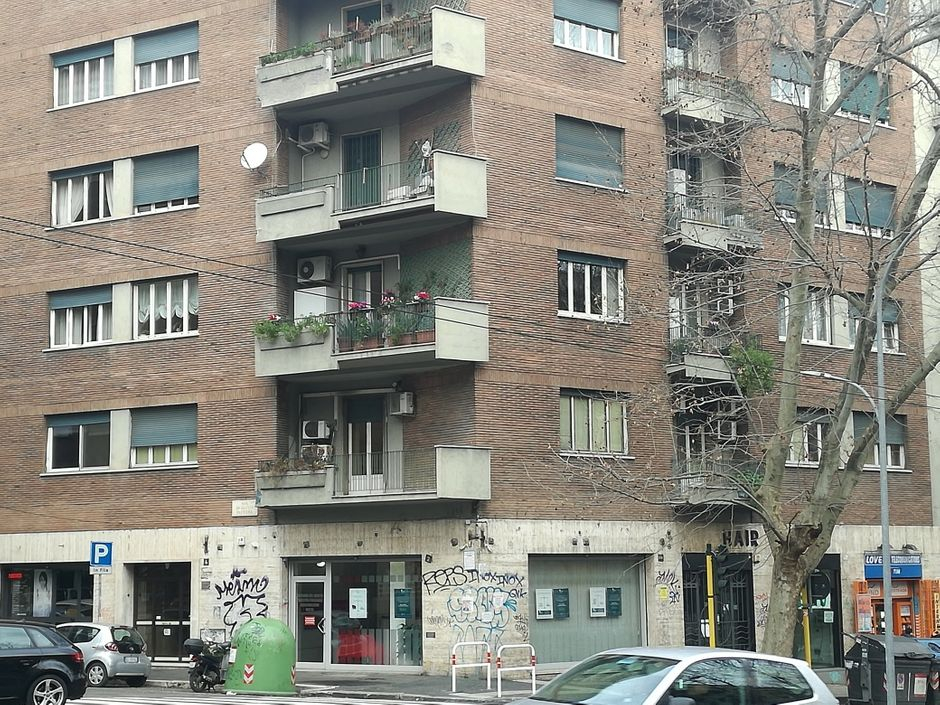 #10840 Negozio con buona visibilità in vendita - foto 5
