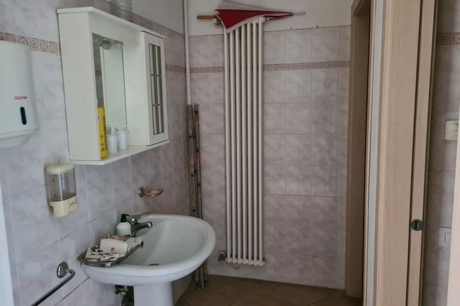 #10858 Capannone con accessori e ampio terreno in vendita - foto 6