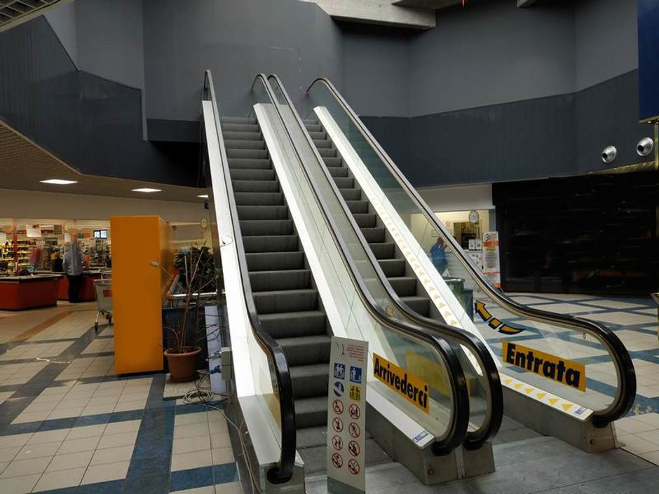 #10878 Locale commerciale al piano primo in centro commerciale in vendita - foto 16