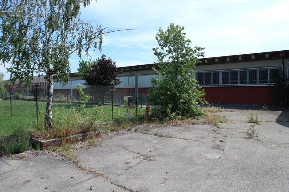 #10894 Complesso industriale con area di pertinenza in vendita - foto 3