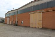 Immagine n4 - Due edifici ad uso industriale - Asta 10895