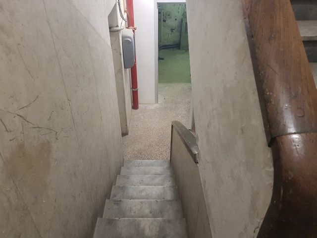 Negozi in vendita