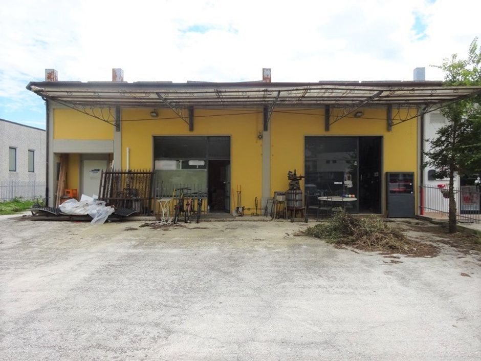#10973 Capannone artigianale di 637 mq in vendita - foto 1
