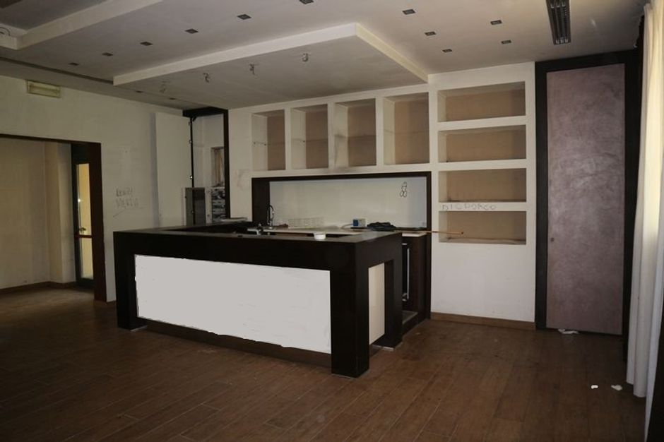 #10992 Porzione di edificio adibito a ristorante/ufficio e centro benessere in vendita - foto 5