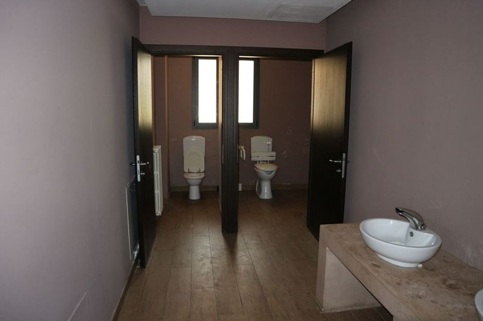 #10992 Porzione di edificio adibito a ristorante/ufficio e centro benessere in vendita - foto 7
