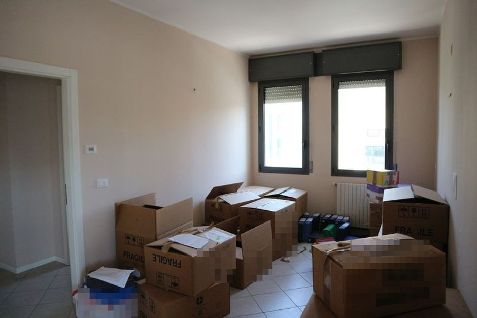 #10992 Porzione di edificio adibito a ristorante/ufficio e centro benessere in vendita - foto 11