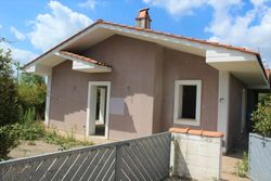 Villa rústica con jardín y bodega (unidad A)