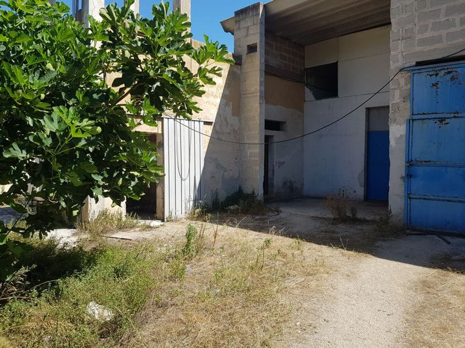 #11040 Capannone industriale con appartamento ed area di pertinenza in vendita - foto 8