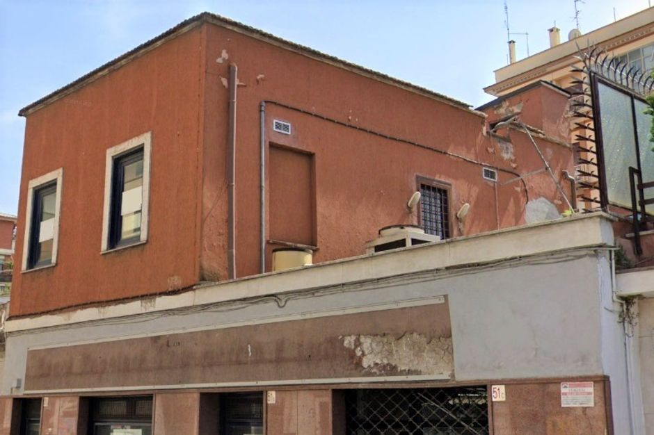 #11050 Quota 1/4 negozio su due piani con terrazzo in vendita - foto 11