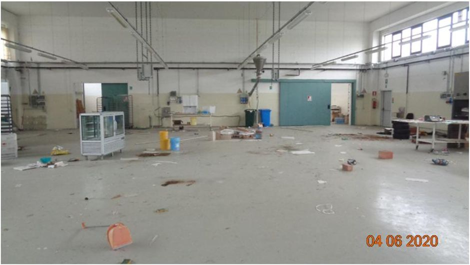 #11055 Capannone industriale con abitazione custode in vendita - foto 2