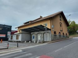 Commercial building with residential units - Lote 11061 (Subasta 11061)