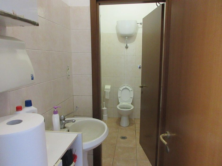 #11075 Magazzino con corte pertinenziale in vendita - foto 7