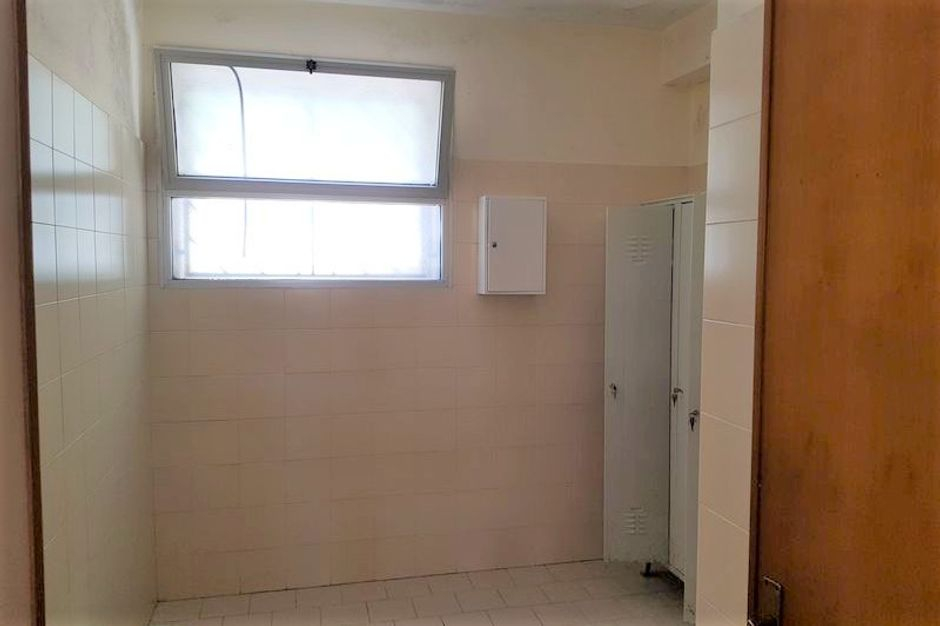 #11089 Capannone con laboratorio, negozio e zona uffici in vendita - foto 9