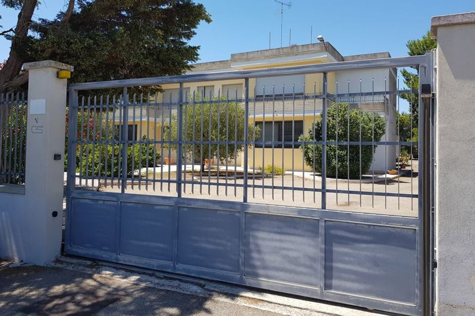 #11089 Capannone con laboratorio, negozio e zona uffici in vendita - foto 20