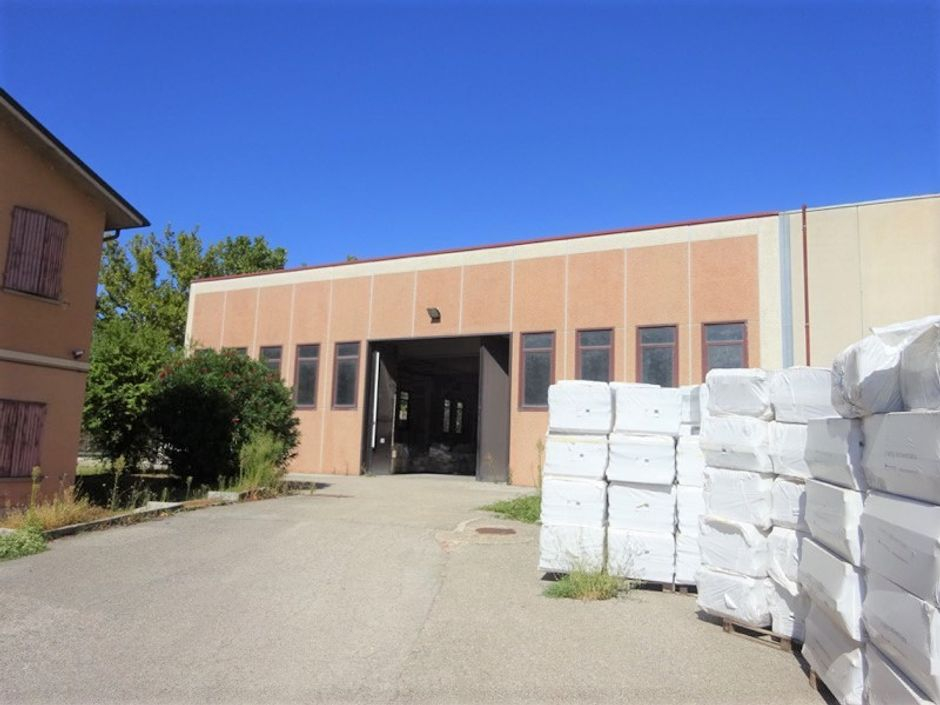 #11195 Capannoni oltre a casa custode ed accessori in vendita - foto 10