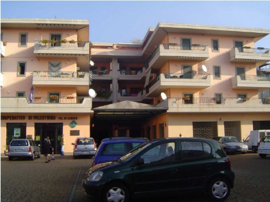 #11308 Negozio (sub 10) in complesso commerciale in vendita - foto 1
