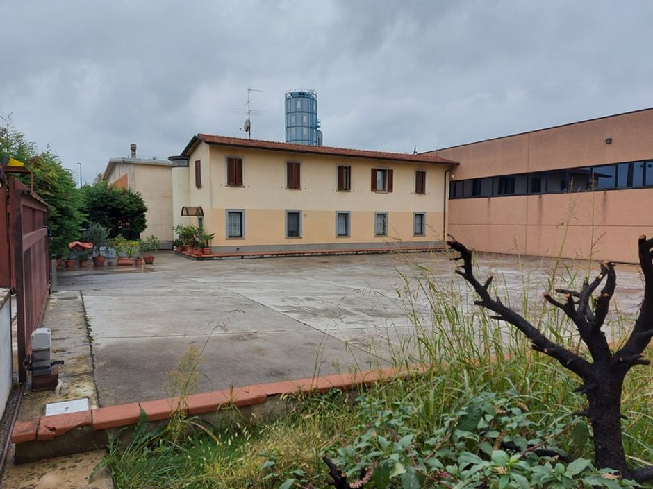 #11495 Complesso di immobili, mobili ed impianto fotovoltaico in vendita - foto 4