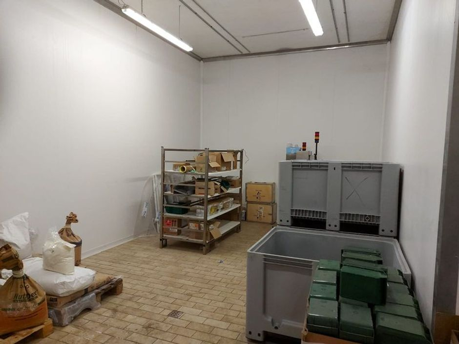 #11511 Complesso artigianale con pertinenze in vendita - foto 9