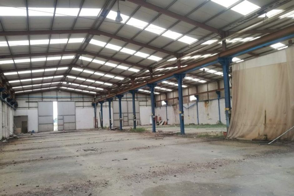 #11525 Opificio con palazzina uffici e corte esclusiva in vendita - foto 2