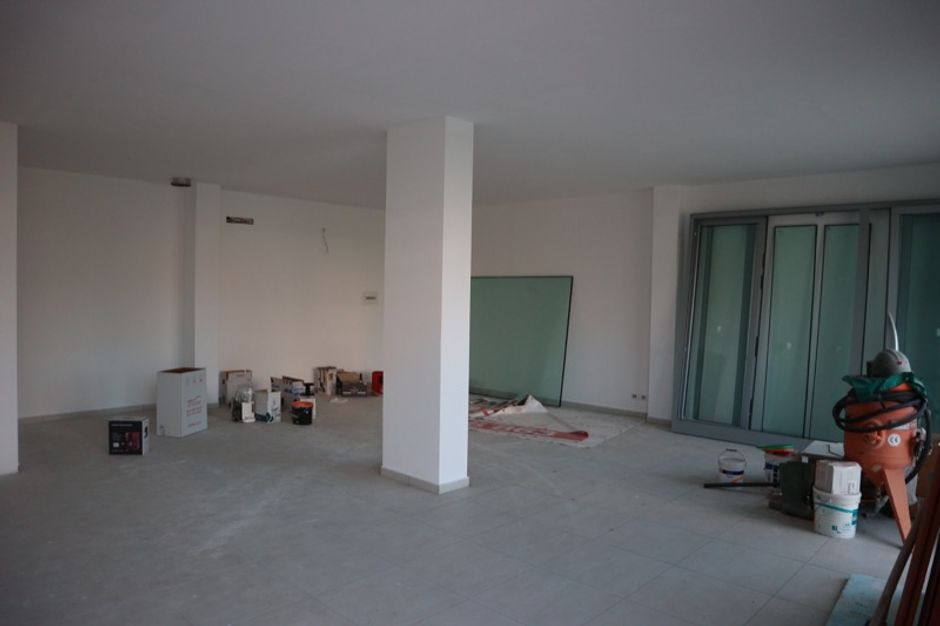 #11593 Locale commerciale al piano terra (sub 4) in vendita - foto 2