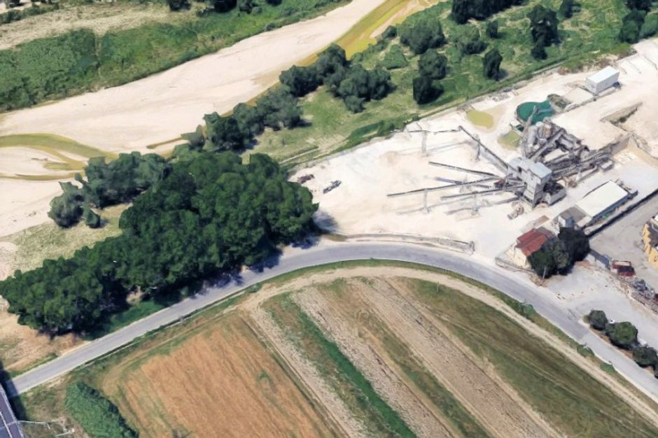 #11648 Porzione di cava con fabbricati e impianti in vendita - foto 1