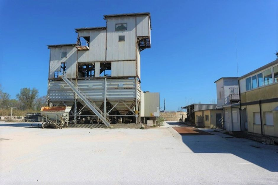 #11648 Porzione di cava con fabbricati e impianti in vendita - foto 2