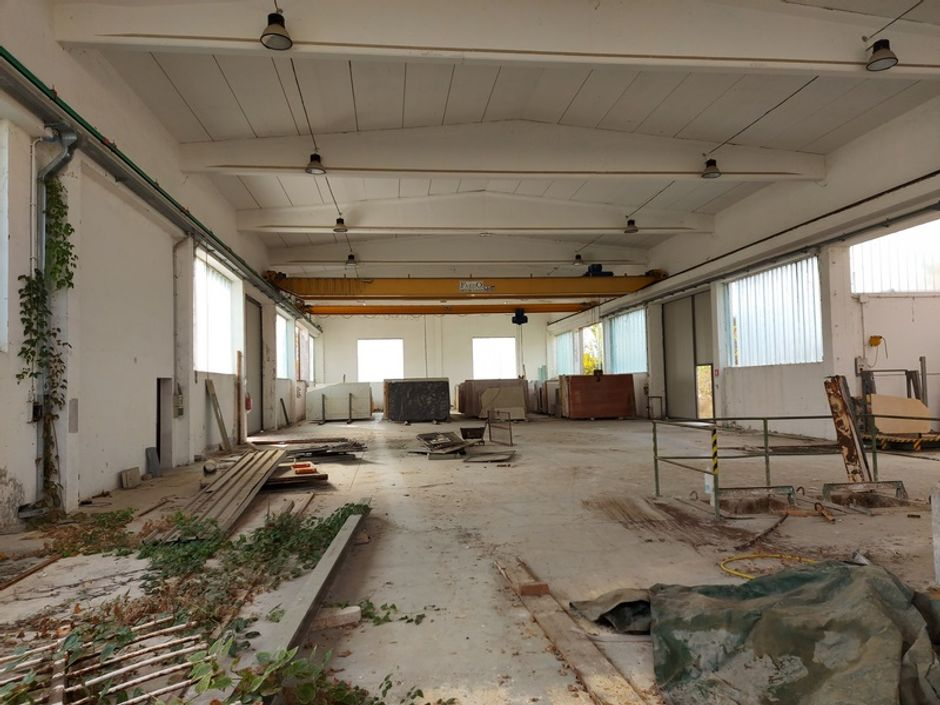 #11738 Complesso con 2 capannoni, uffici oltre piazzali di deposito in vendita - foto 22
