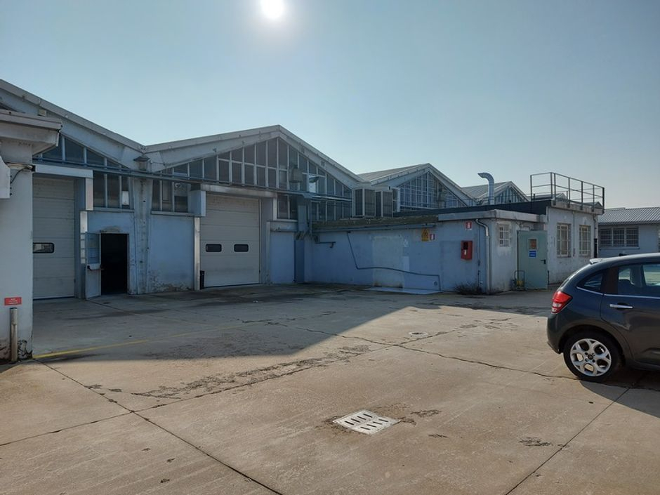 #11744 Porzione di capannone con uffici, centrale termica e corte in vendita - foto 6