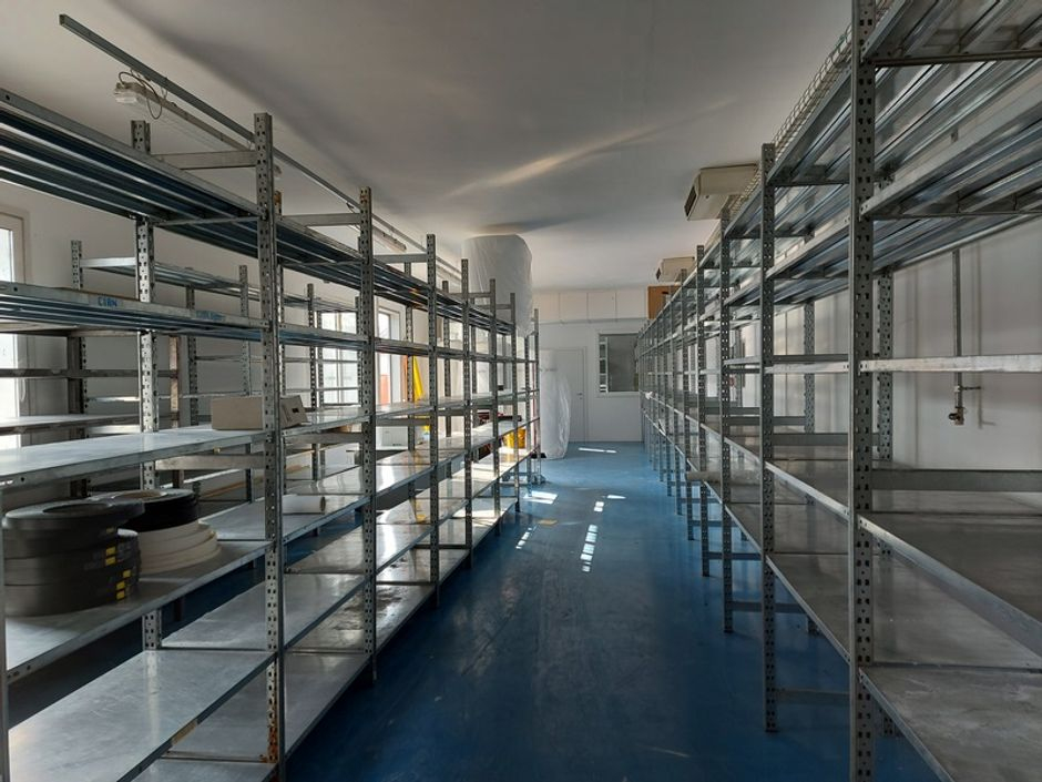 #11744 Porzione di capannone con uffici, centrale termica e corte in vendita - foto 20