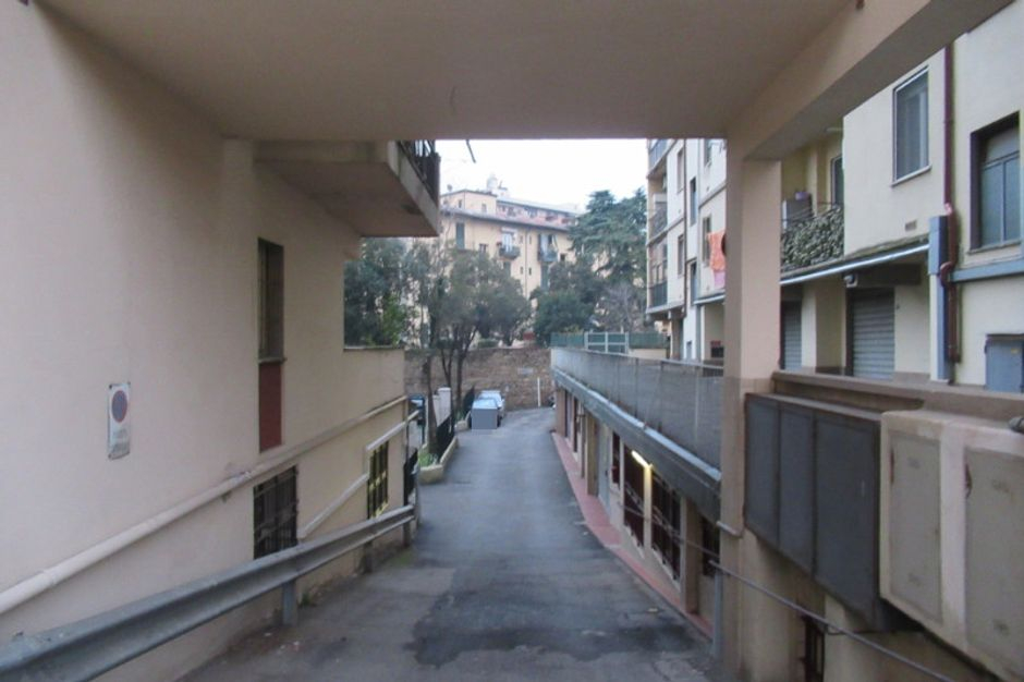#11758 Magazzino con uffici in vendita - foto 2