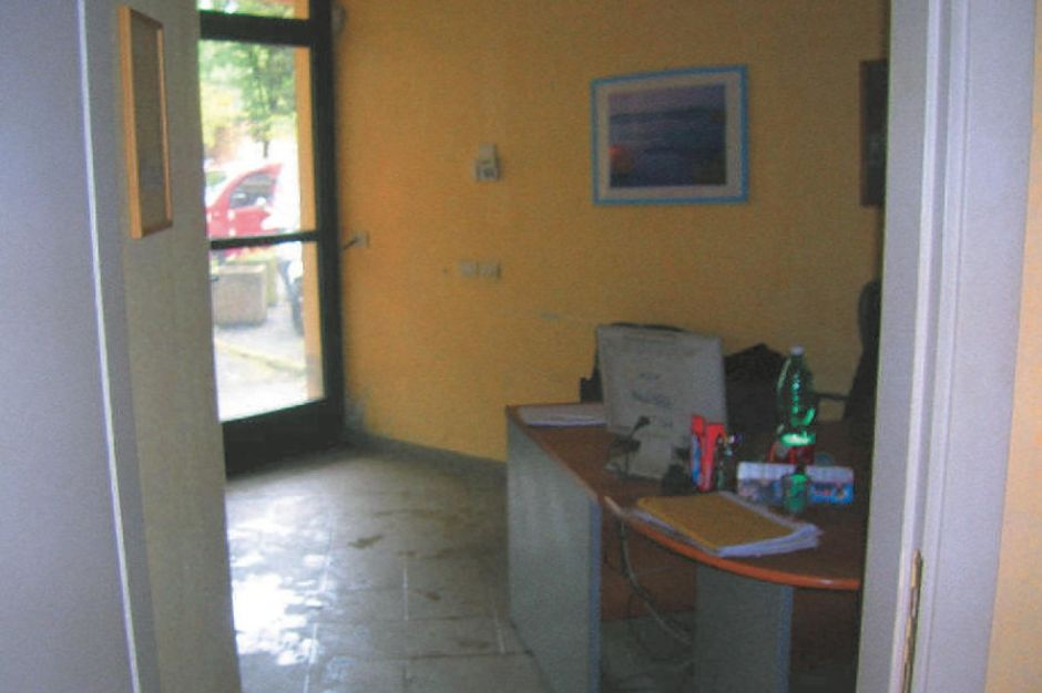 #11758 Magazzino con uffici in vendita - foto 3