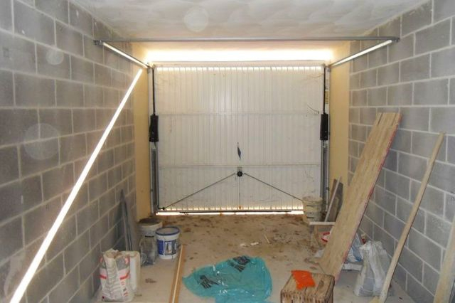 Garage in vendita