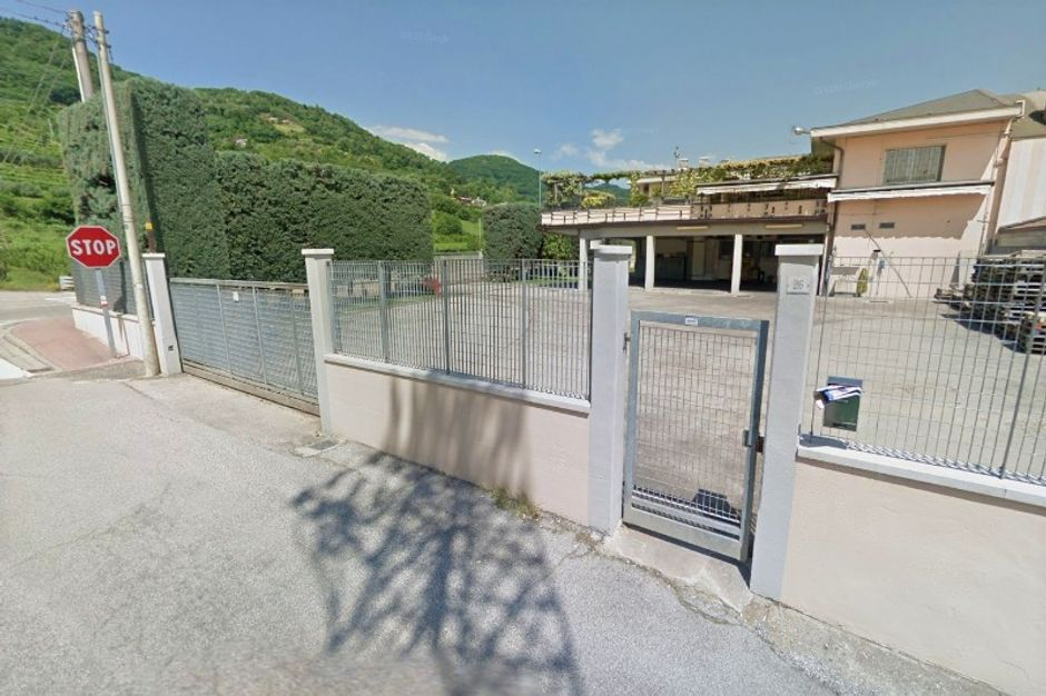 #11793 Magazzini e negozio in complesso commerciale in vendita - foto 9