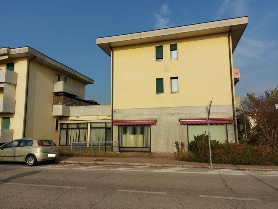 #11862 Magazzino al piano interrato in vendita - foto 2